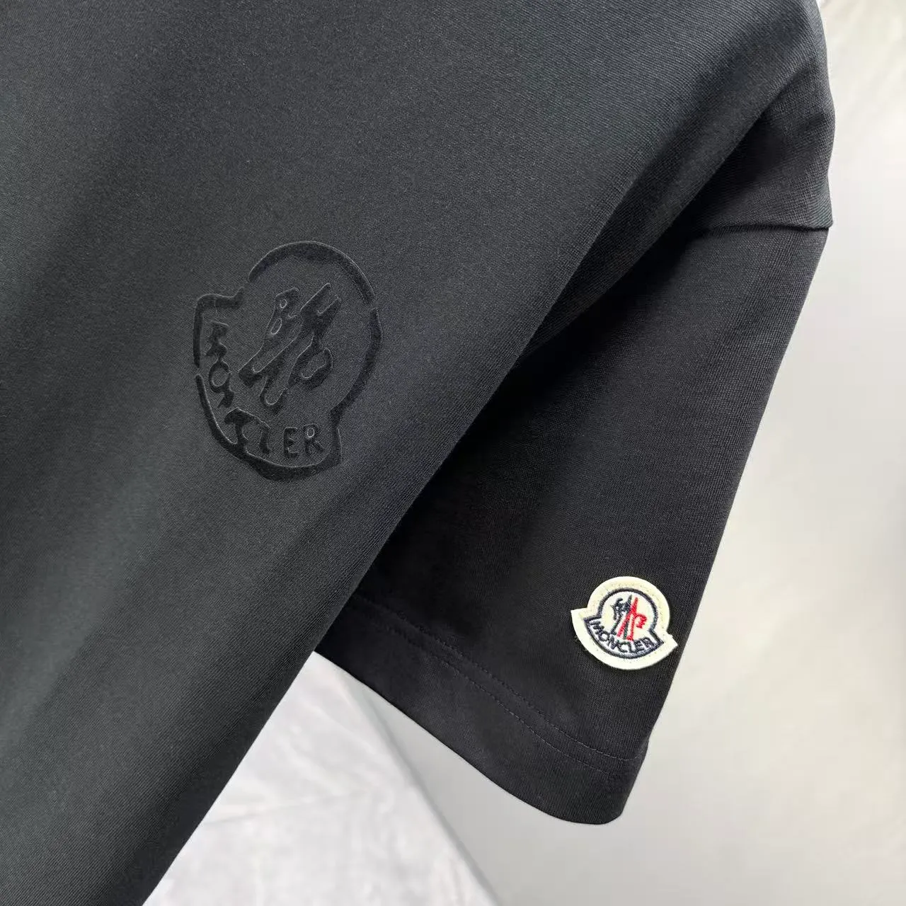 MONCL* * 2026 New Arrival T logo ：Black White Bright Red Dark Blue Sizes：S M L XL XXL